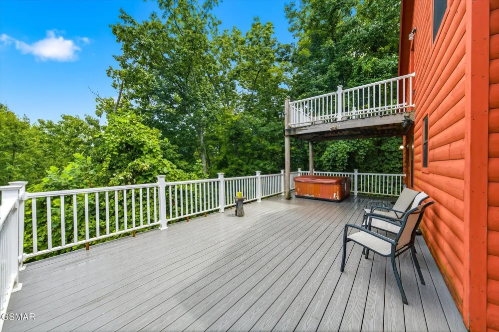 2411 Misty Shadows Drive Pigeon Forge, TN 37862