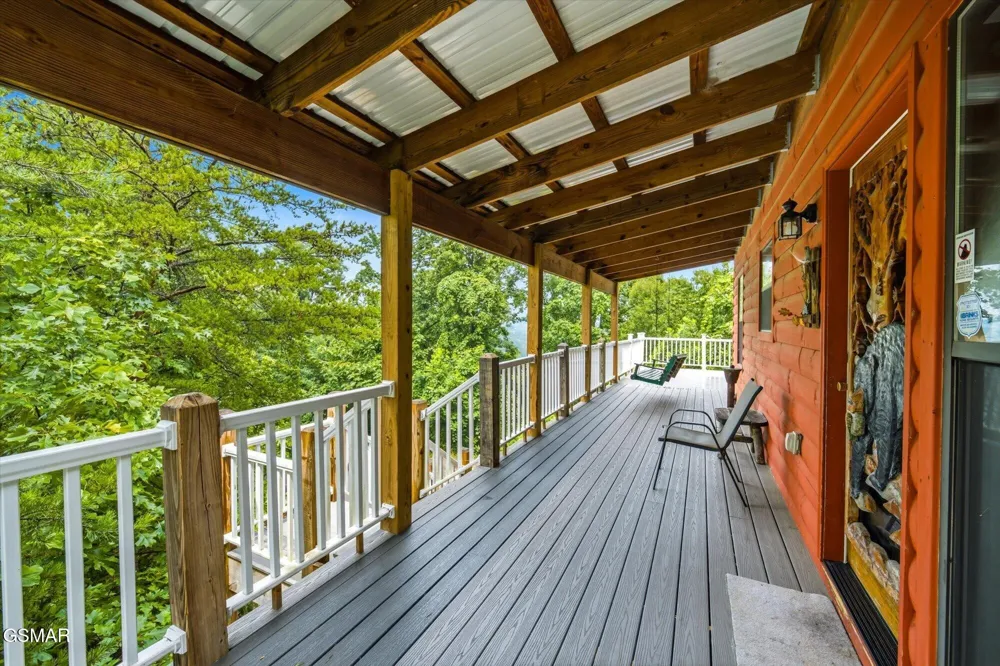 2411 Misty Shadows Drive Pigeon Forge, TN 37862