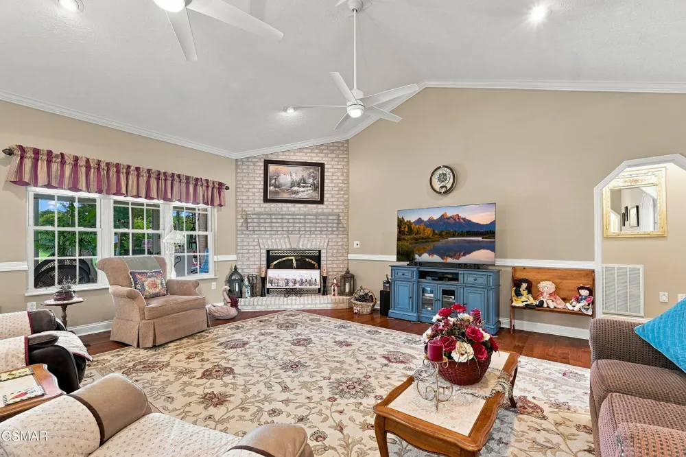 1264 Blake Lea Sevierville, TN 37862