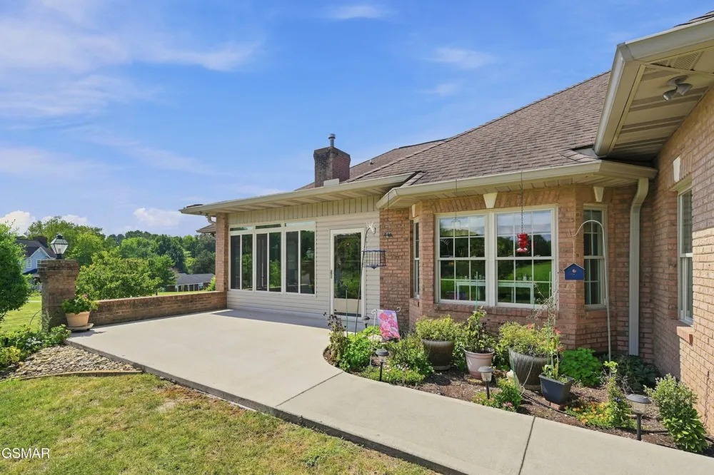 1264 Blake Lea Sevierville, TN 37862