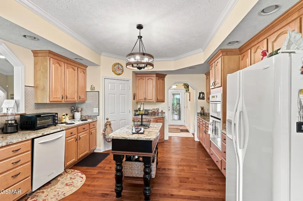 1264 Blake Lea Sevierville, TN 37862