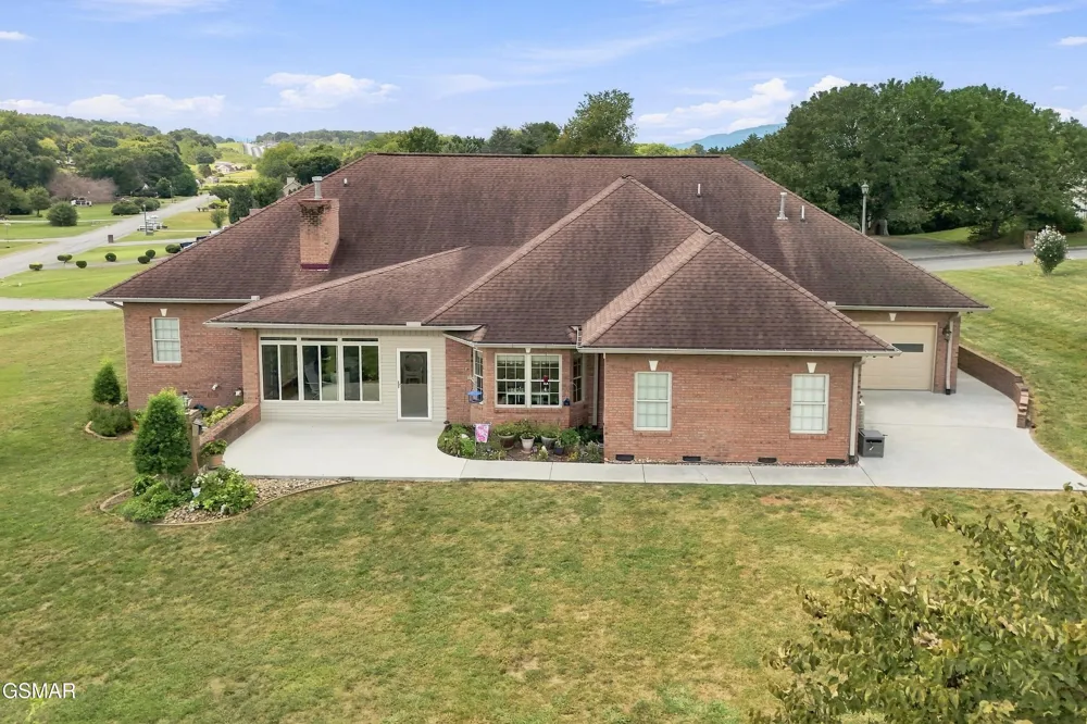 1264 Blake Lea Sevierville, TN 37862