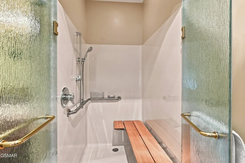 1264 Blake Lea Sevierville, TN 37862