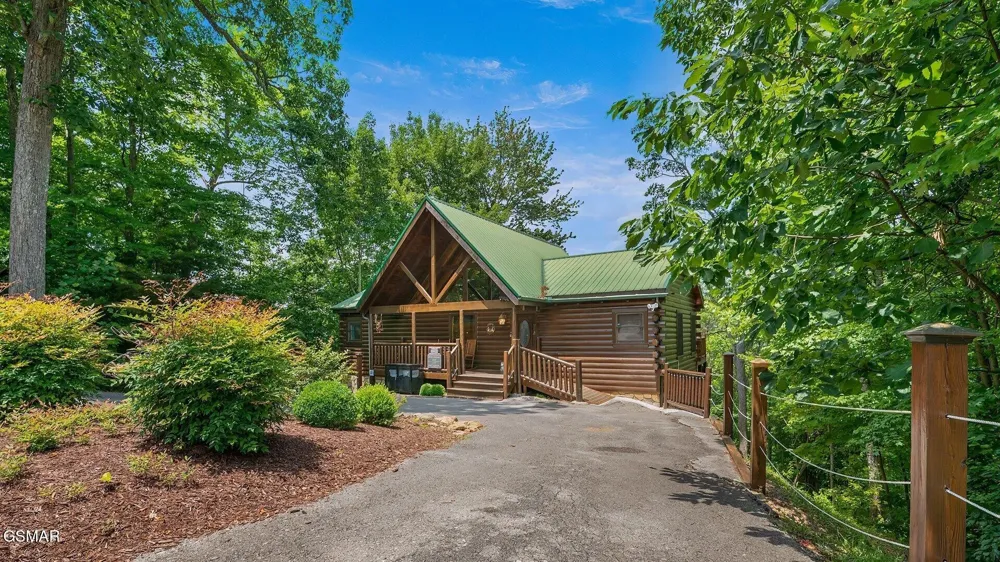 2117 E View Drive Sevierville, TN 37876