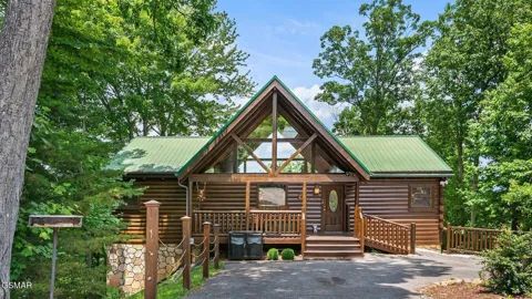 2117 E View Drive