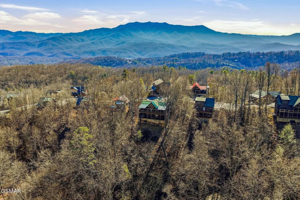 2117 E View Drive Sevierville, TN 37876