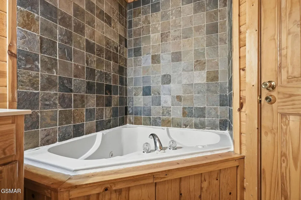 2117 E View Drive Sevierville, TN 37876