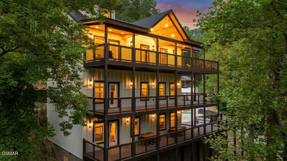 752 Loop Road Gatlinburg, TN 37738