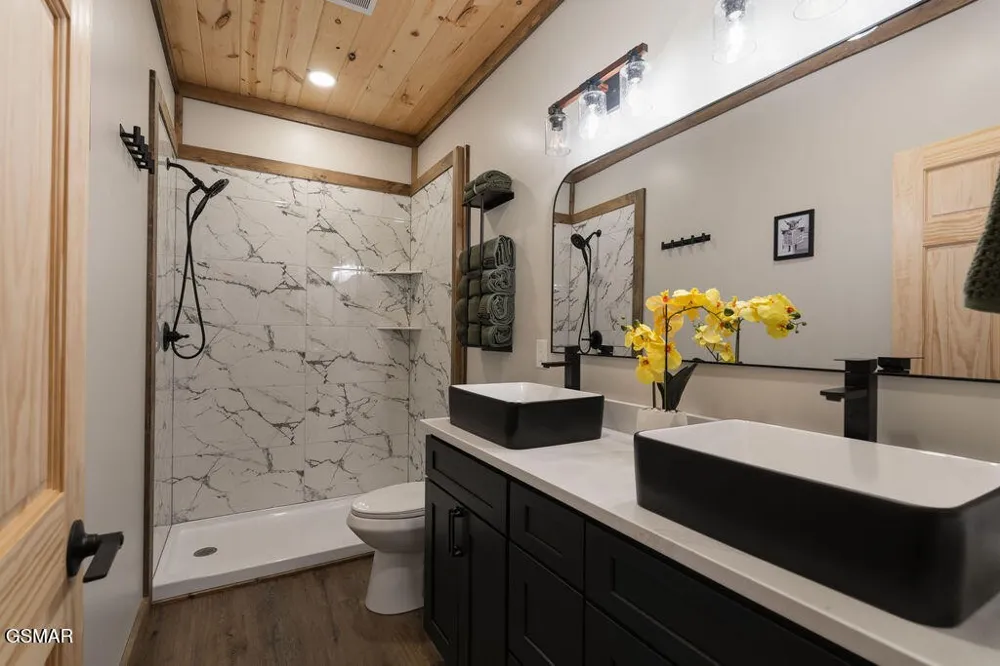 752 Loop Road Gatlinburg, TN 37738