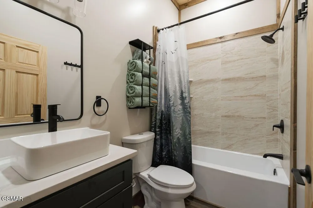 752 Loop Road Gatlinburg, TN 37738