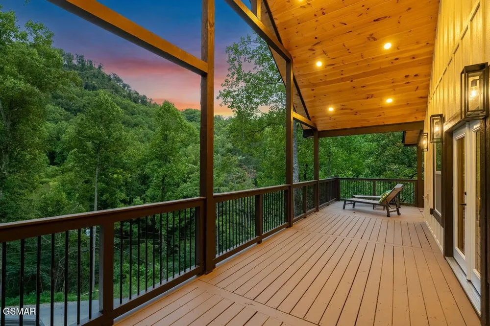 752 Loop Road Gatlinburg, TN 37738