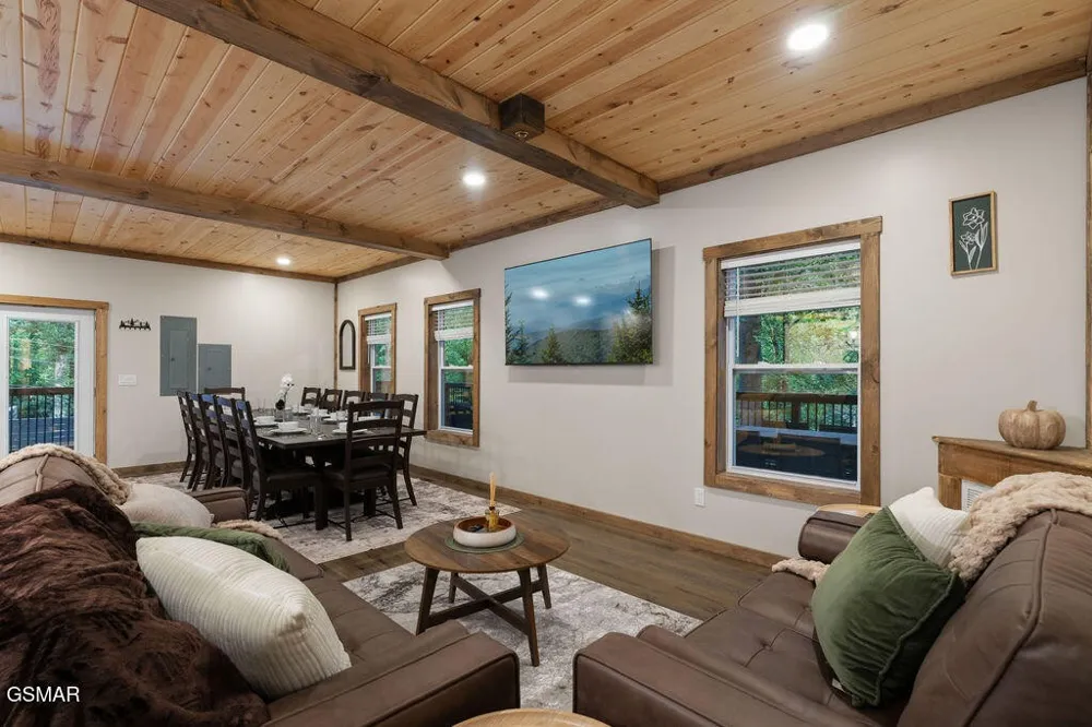752 Loop Road Gatlinburg, TN 37738