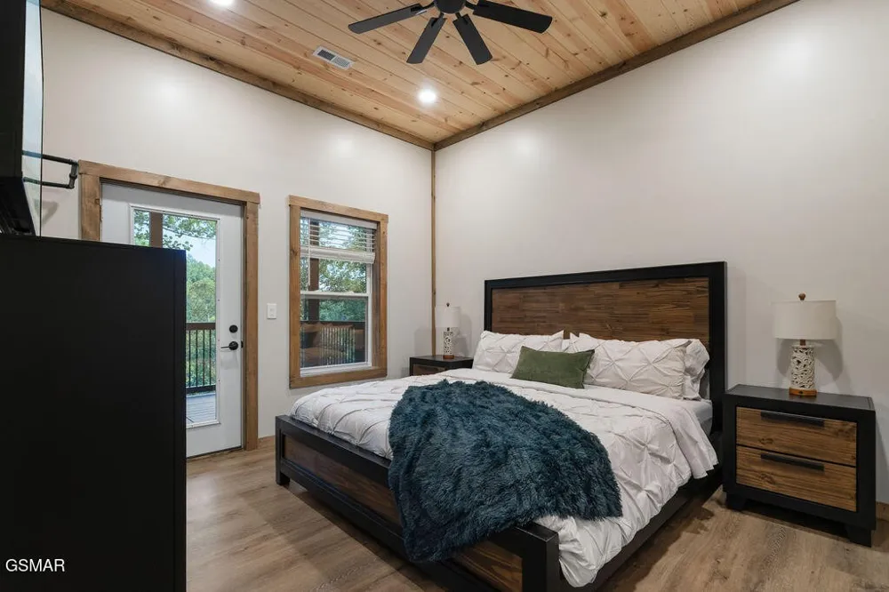 752 Loop Road Gatlinburg, TN 37738
