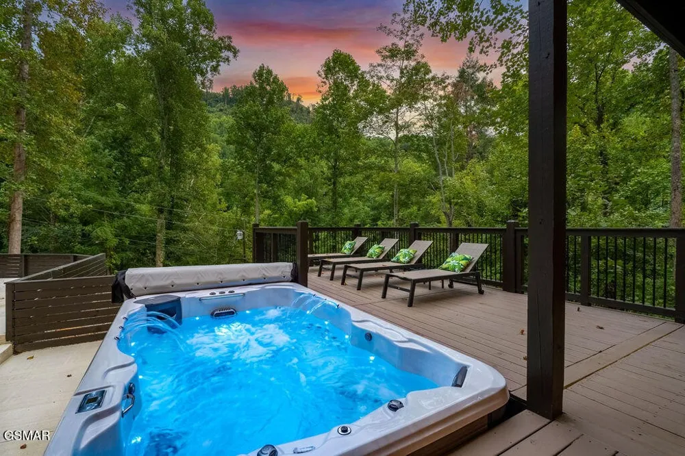 752 Loop Road Gatlinburg, TN 37738