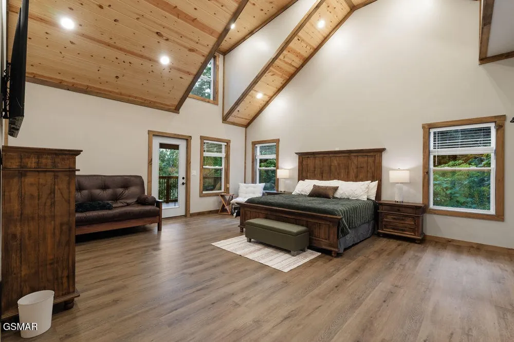 752 Loop Road Gatlinburg, TN 37738