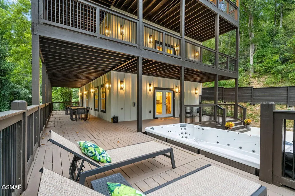 752 Loop Road Gatlinburg, TN 37738