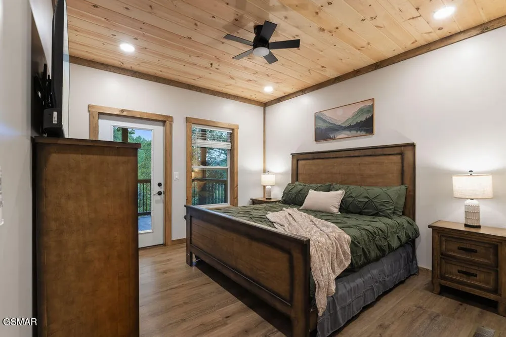 752 Loop Road Gatlinburg, TN 37738