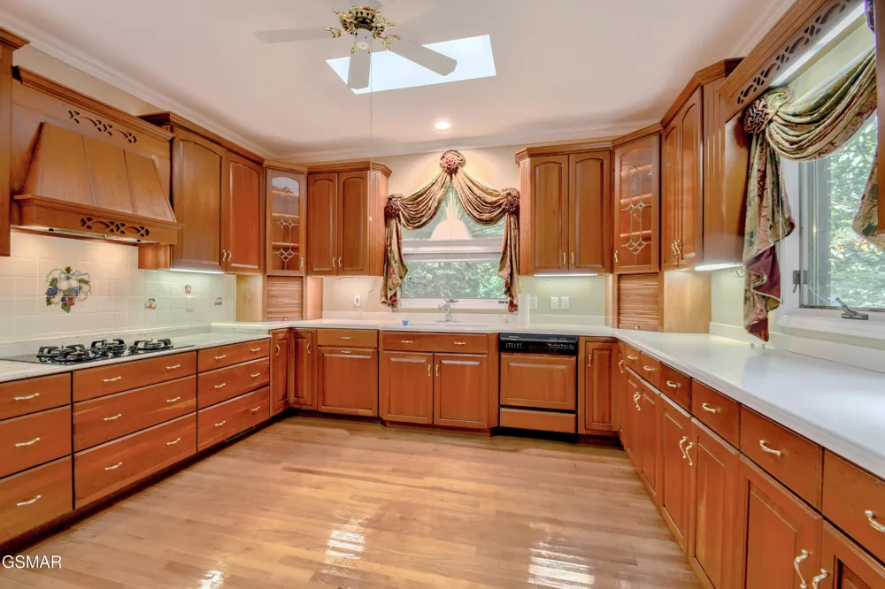 11104 Chapman Highway Seymour, TN 37865