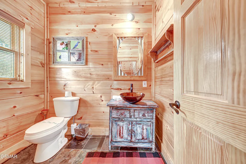 1253 Bear Cub Way Gatlinburg, TN 37738
