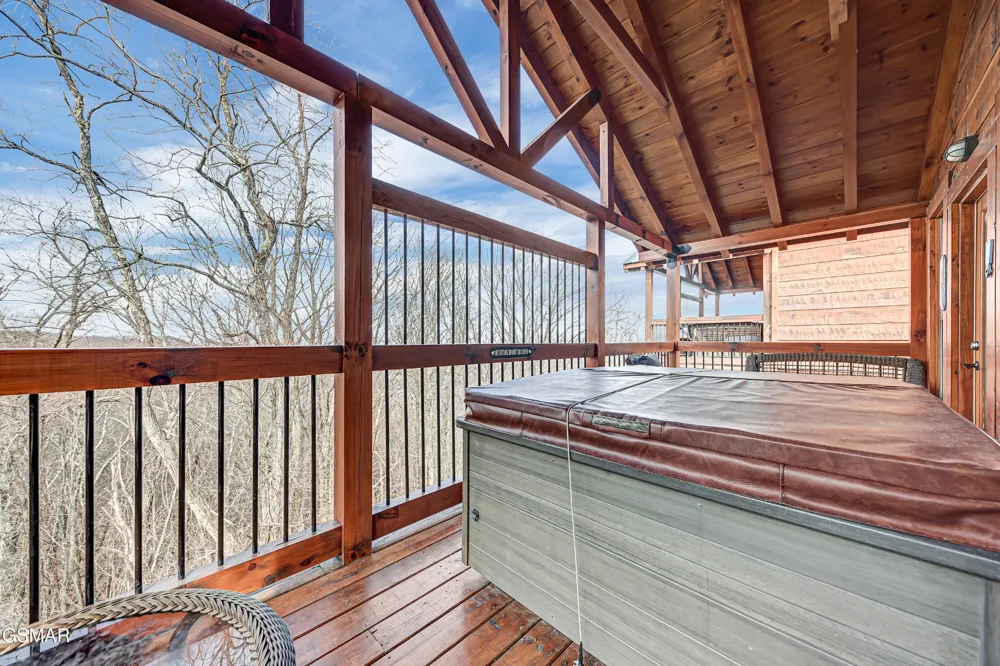 1253 Bear Cub Way Gatlinburg, TN 37738