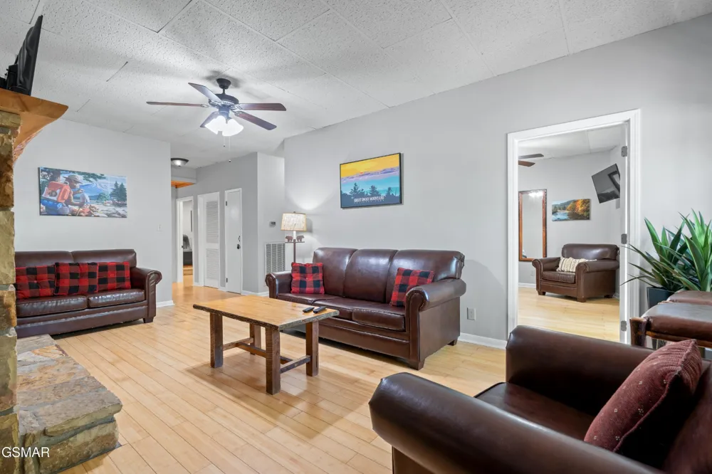 913 Echo Place Gatlinburg, TN 37738