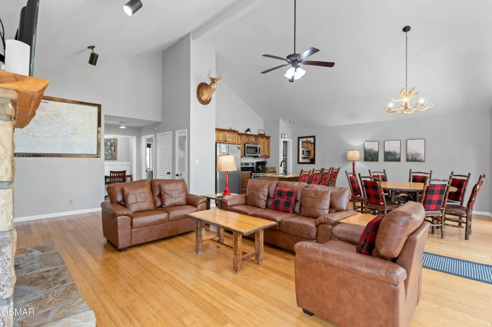 913 Echo Place Gatlinburg, TN 37738