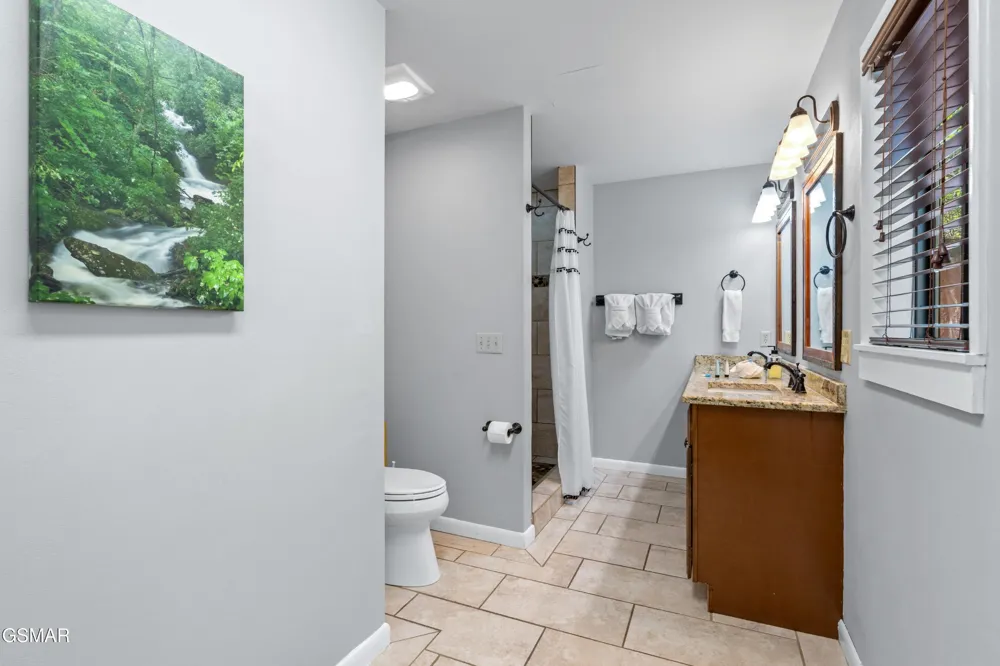 913 Echo Place Gatlinburg, TN 37738