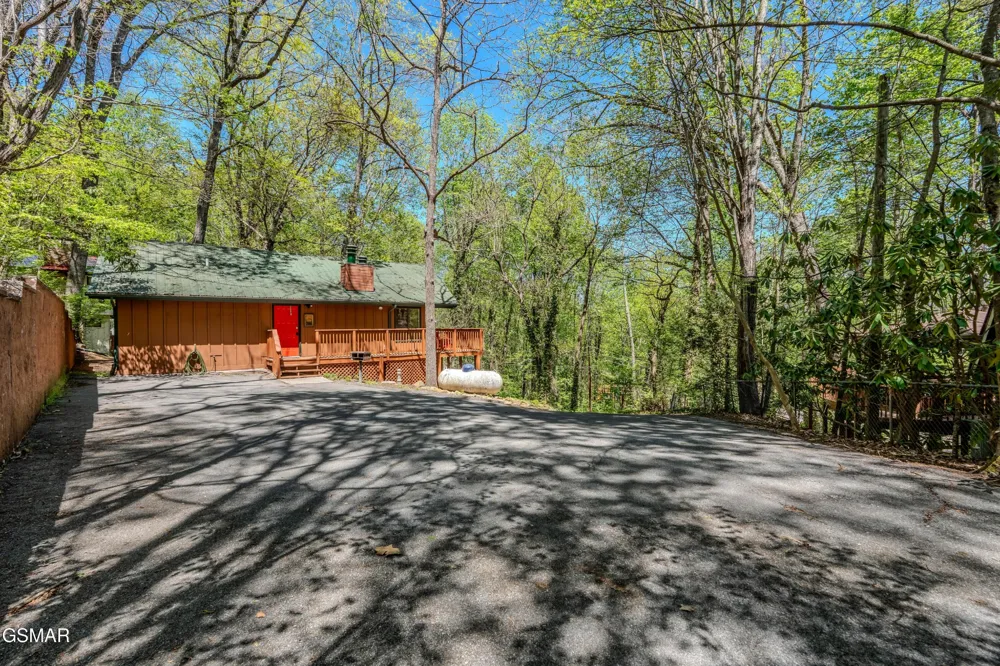 913 Echo Place Gatlinburg, TN 37738