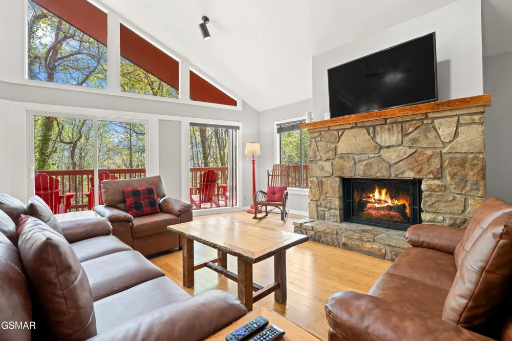 913 Echo Place Gatlinburg, TN 37738