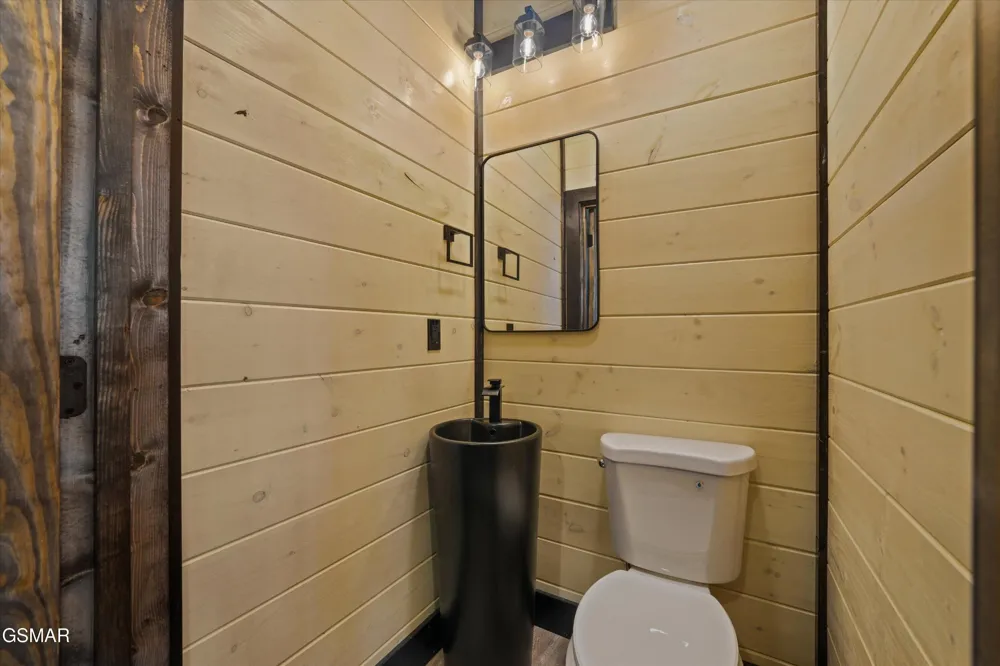3297 Duncan Springs Road Sevierville, TN 37876