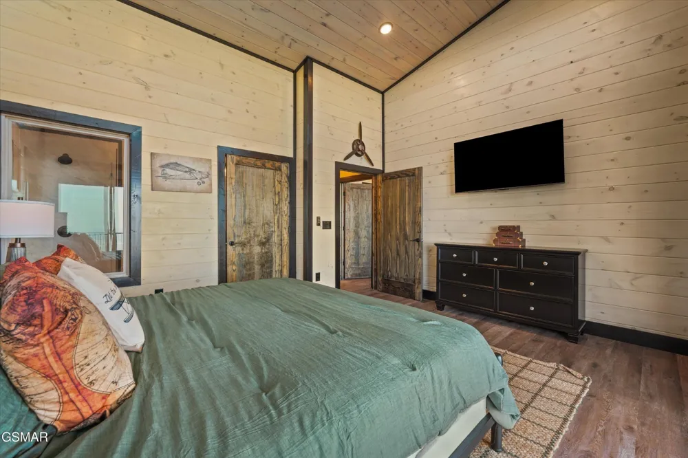 3297 Duncan Springs Road Sevierville, TN 37876