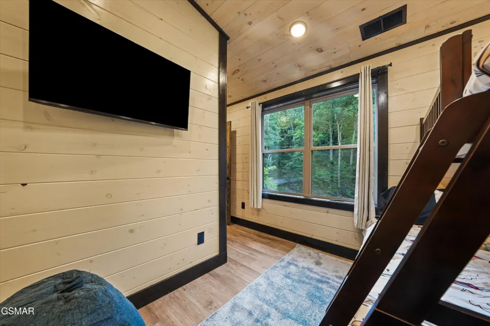3297 Duncan Springs Road Sevierville, TN 37876