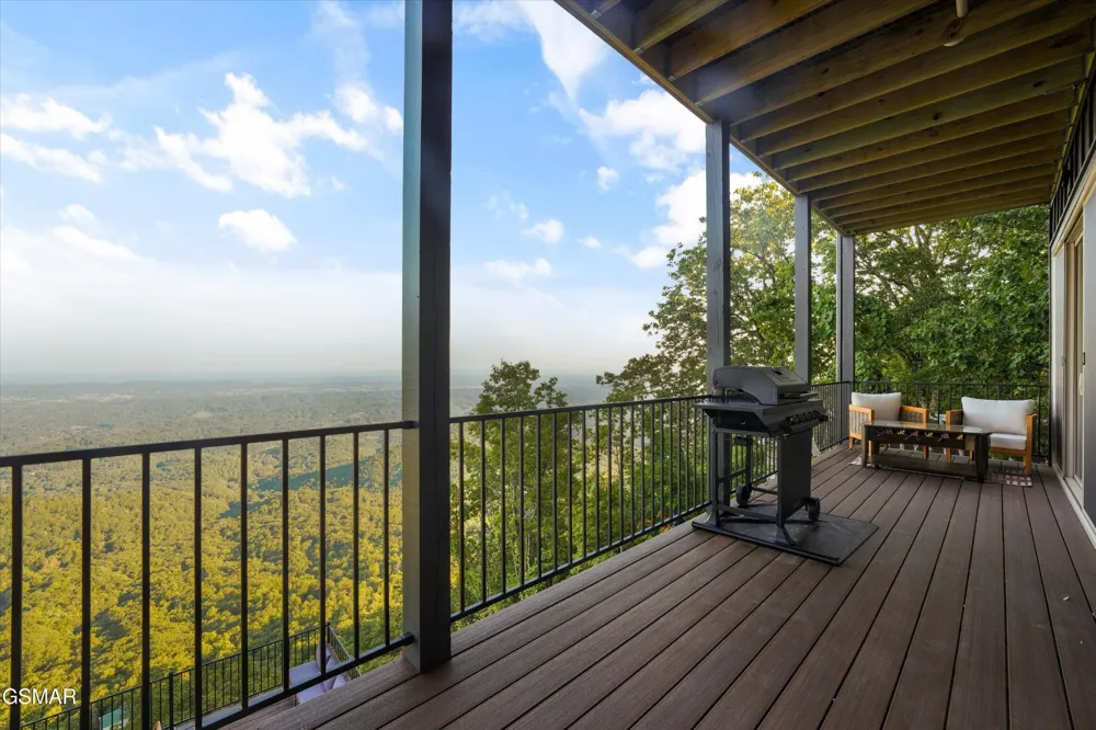 3297 Duncan Springs Road Sevierville, TN 37876