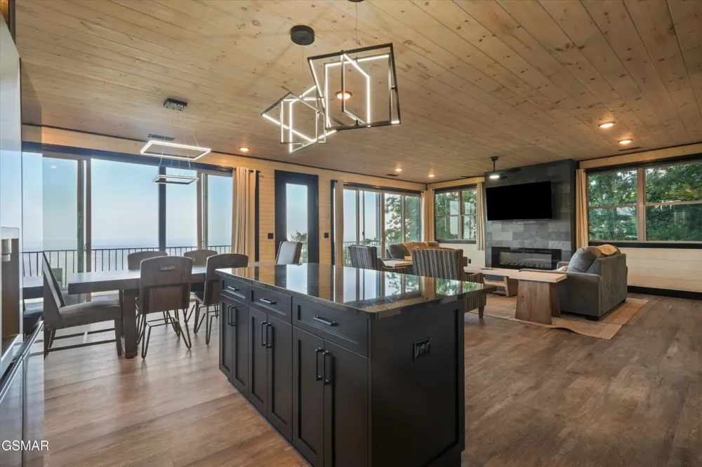 3297 Duncan Springs Road Sevierville, TN 37876