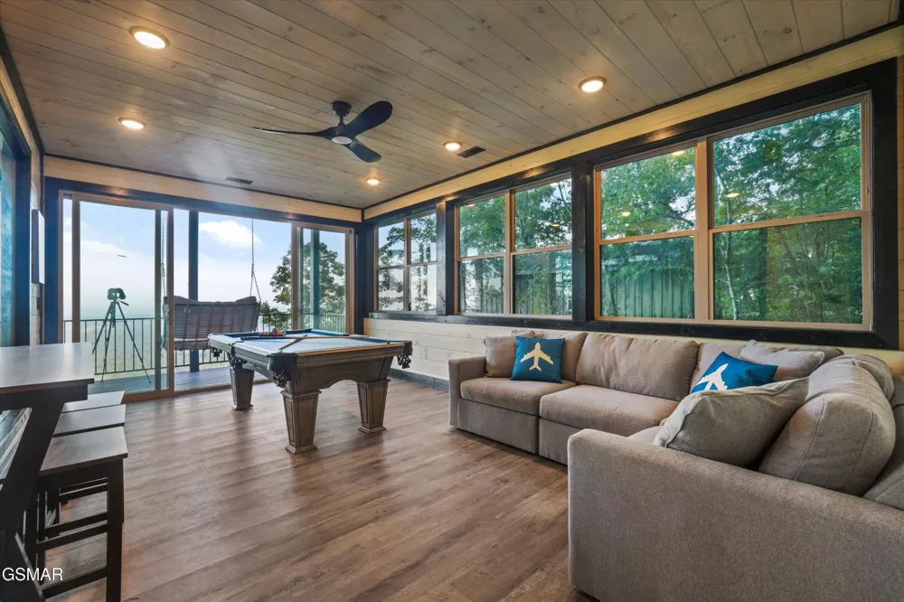 3297 Duncan Springs Road Sevierville, TN 37876