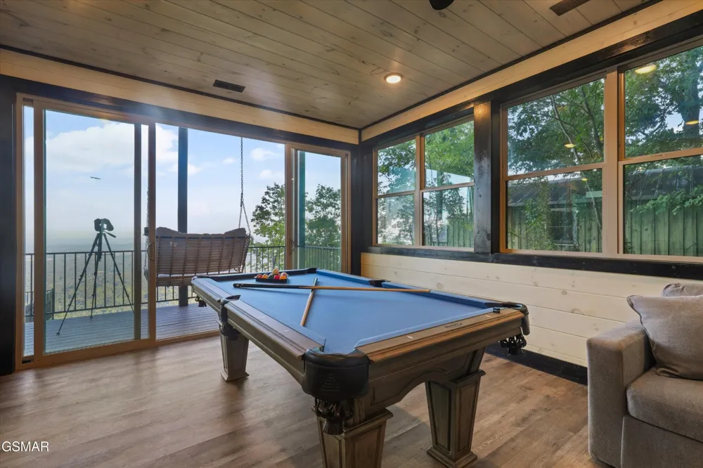 3297 Duncan Springs Road Sevierville, TN 37876