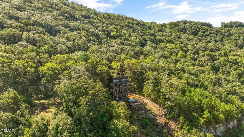 3297 Duncan Springs Road Sevierville, TN 37876