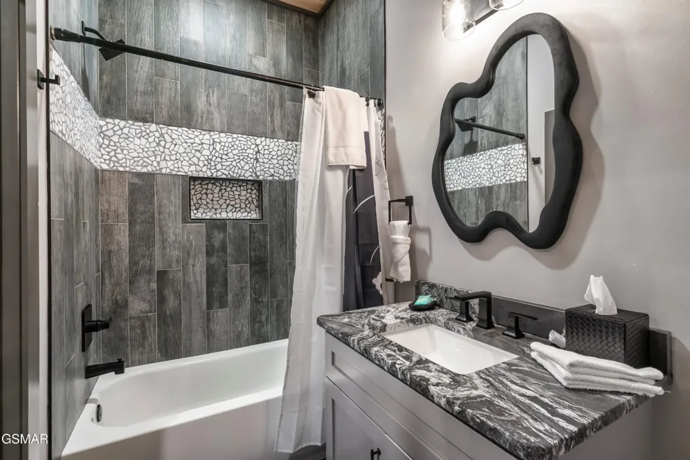 77 Flintlock Lane Sevierville, TN 37862