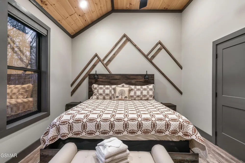 77 Flintlock Lane Sevierville, TN 37862