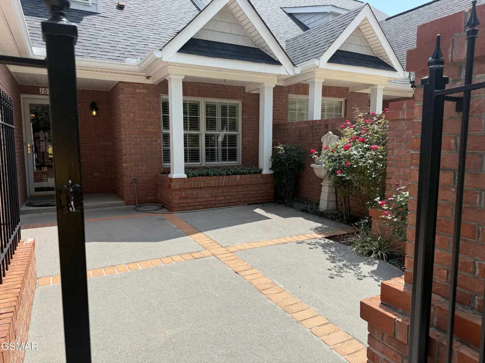 1035 Fine Glen Drive Sevierville, TN 37862