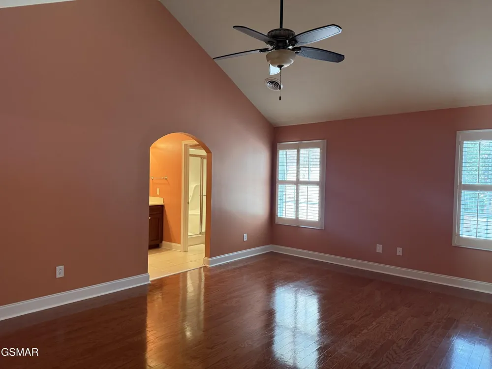 1035 Fine Glen Drive Sevierville, TN 37862