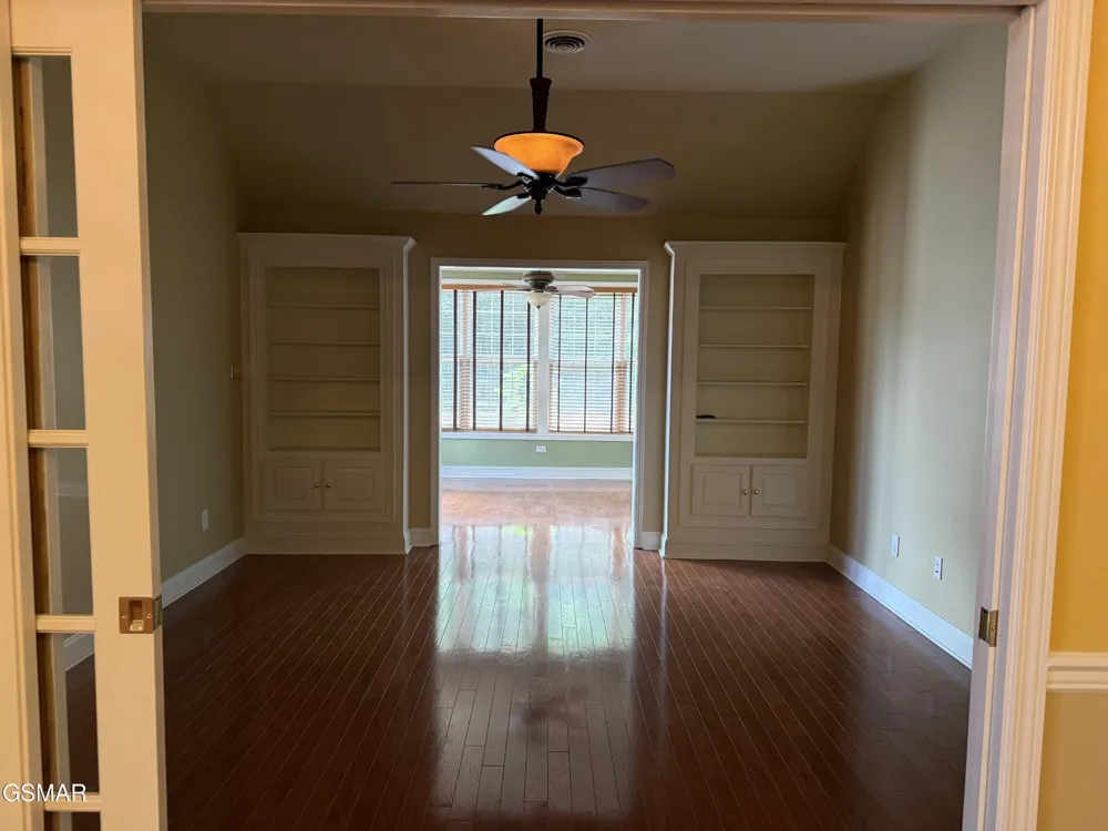 1035 Fine Glen Drive Sevierville, TN 37862