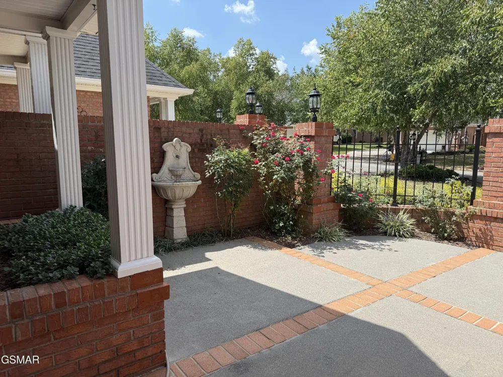 1035 Fine Glen Drive Sevierville, TN 37862