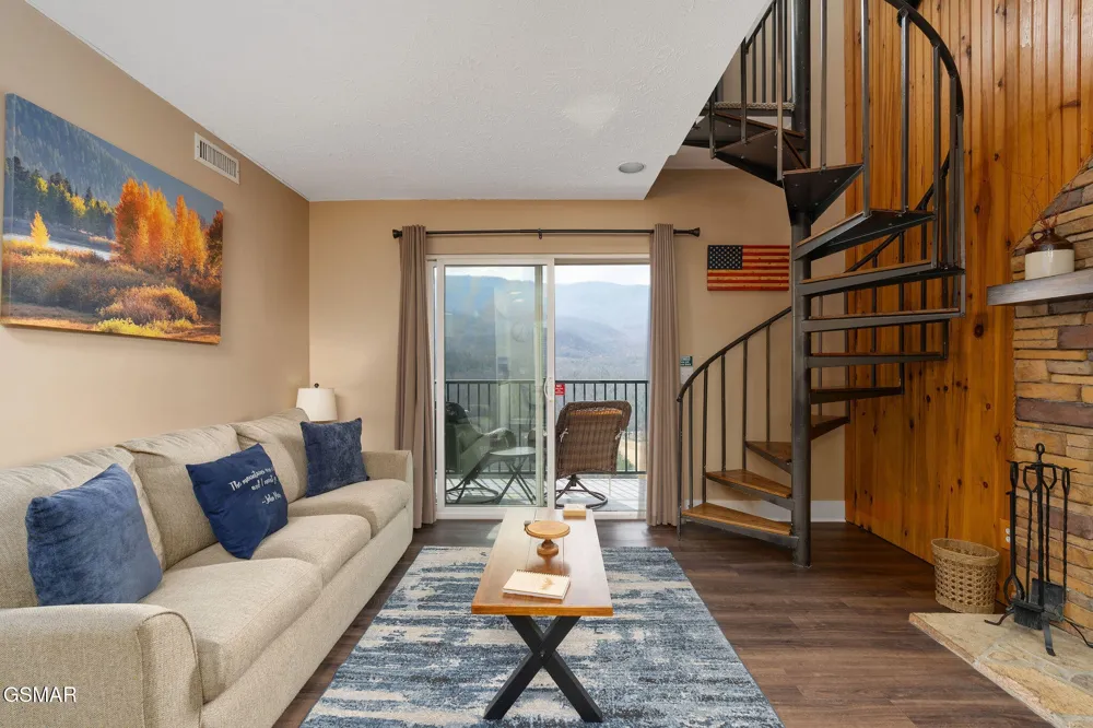 3710 Weber Road #307C Gatlinburg, TN 37738