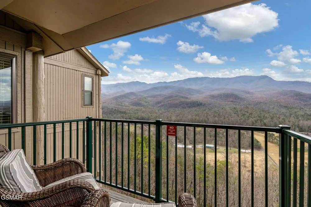 3710 Weber Road #307C Gatlinburg, TN 37738