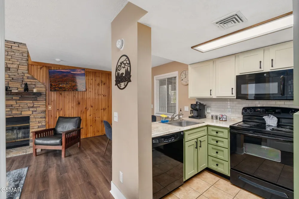 3710 Weber Road #307C Gatlinburg, TN 37738