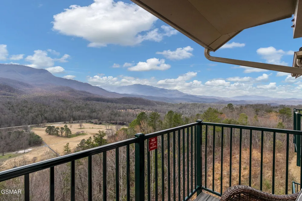 3710 Weber Road #307C Gatlinburg, TN 37738