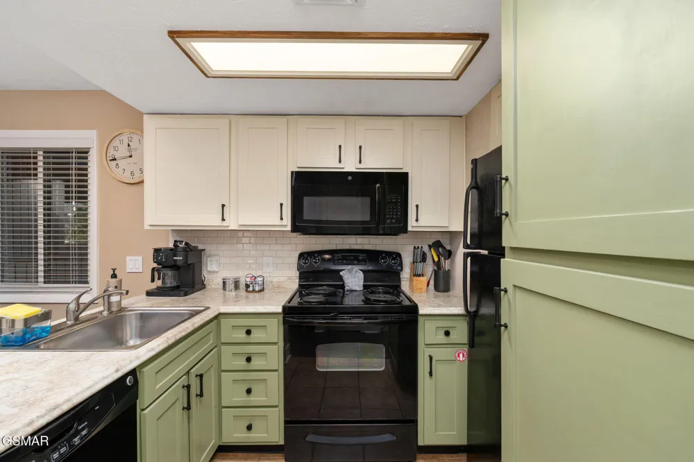 3710 Weber Road #307C Gatlinburg, TN 37738