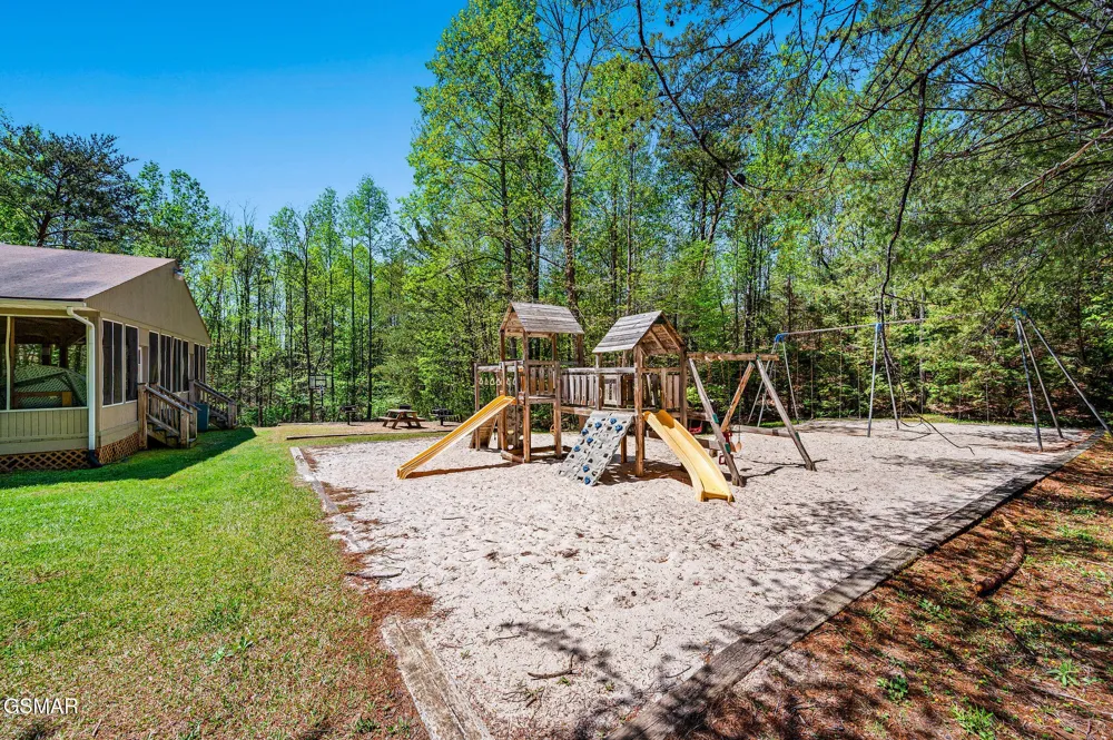 3710 Weber Road #307C Gatlinburg, TN 37738