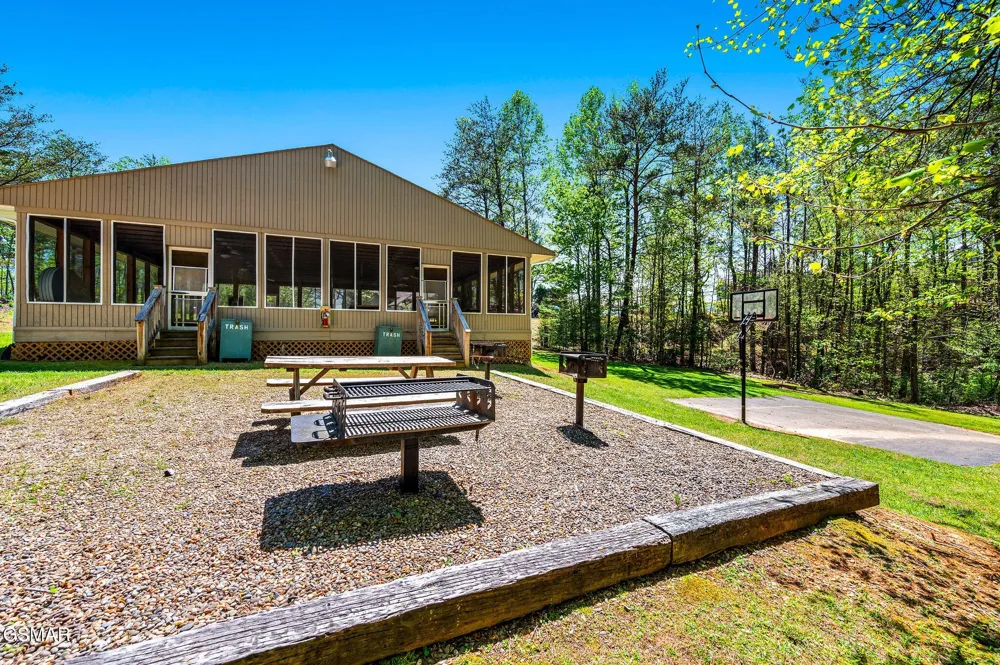 3710 Weber Road #307C Gatlinburg, TN 37738